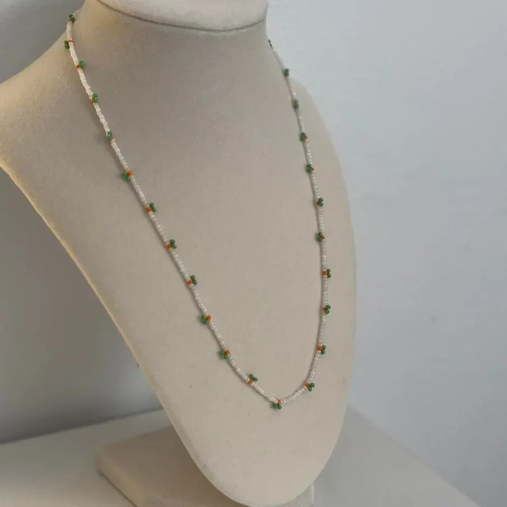 Green White Beaded Necklace Handmade Elegant Minimal Jewelry Unique Gift - Picture 2 of 3